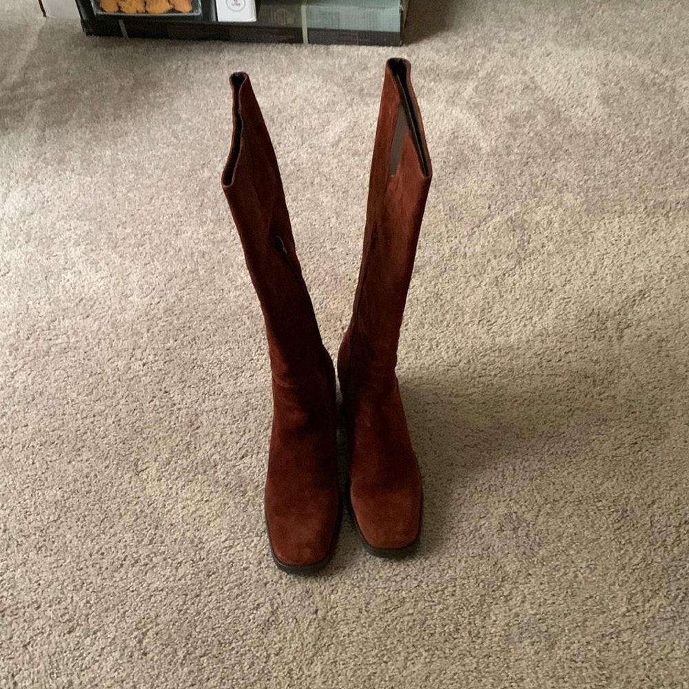 7.5 Suede Boots -Rust  practically brand new only wore once